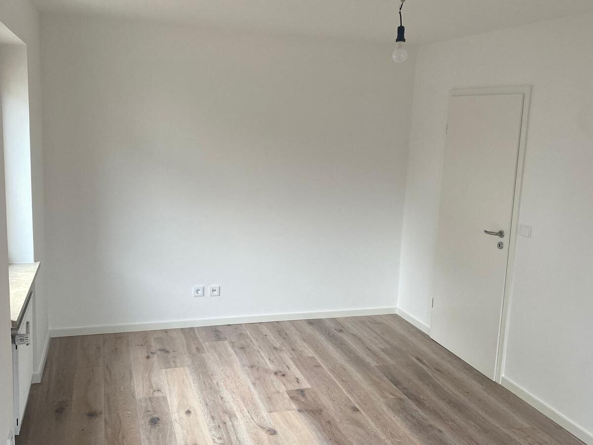 Schlafzimmer der sanierten Wohnung in Röhrmoos