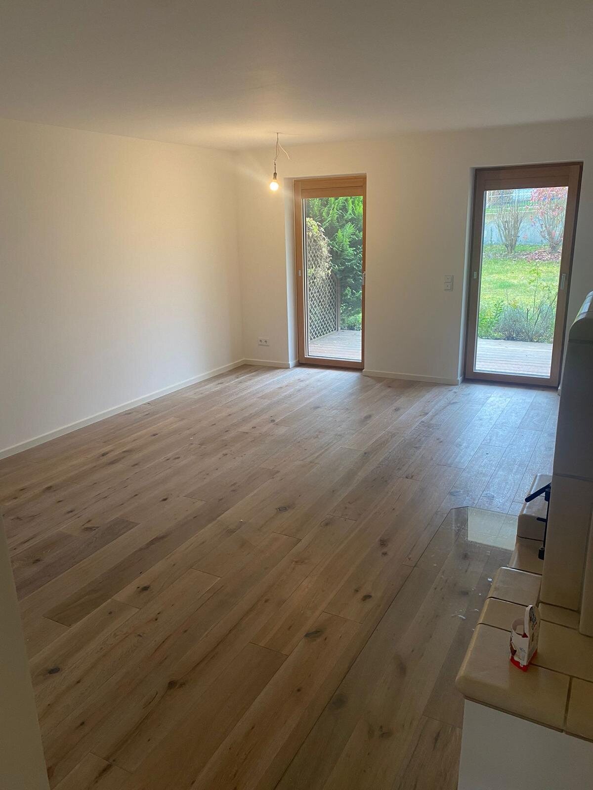 Wohn- und Essbereich der sanierten Wohnung in Röhrmoos